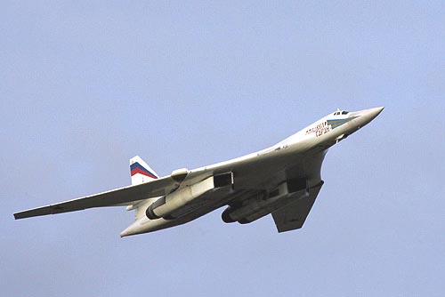 Tu-160 in flight.jpg