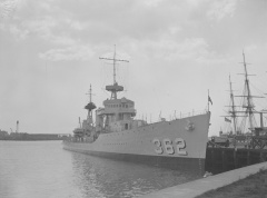 USS Moffett Bow.jpg