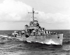 USS Moffett Bow at Sea.jpg