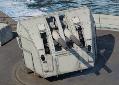 4 inch 45 Mark XVI (102 mm).jpg