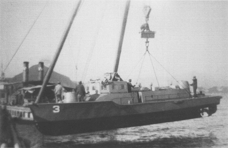 File:Soukou-Tei No.3 Lift.jpg