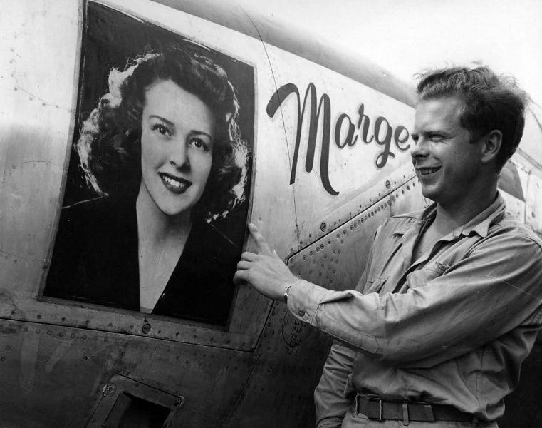File:Richard Bong and P-38 Lightning Marge.jpg